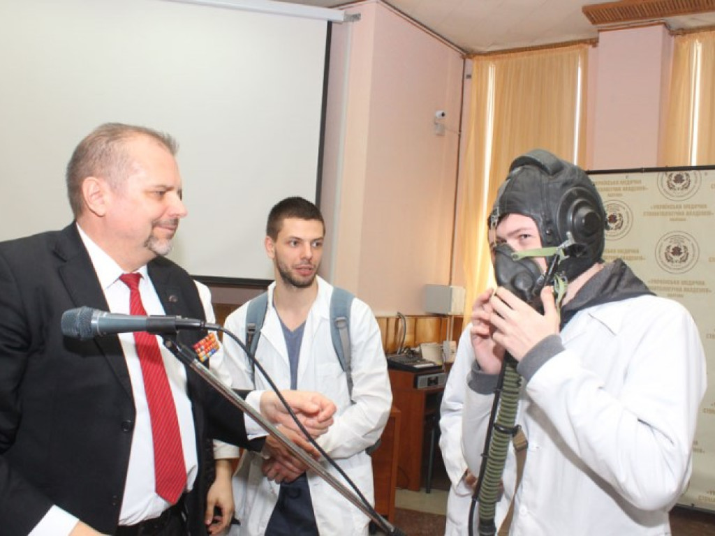 Зустріч студентів із директором полтавського музею авіації і космонавтики