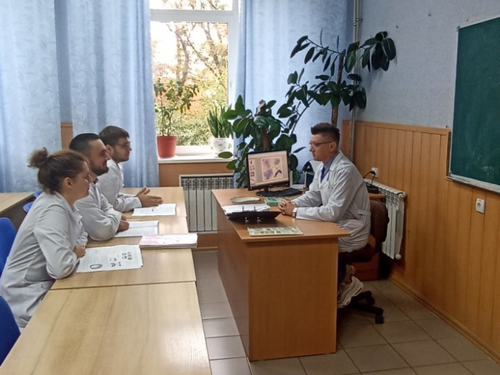 Перше засідання студентської наукової групи кафедри біології