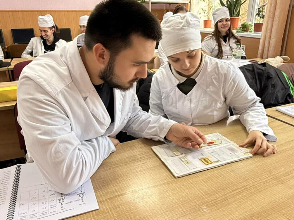 Засідання студентської наукової групи кафедри біології