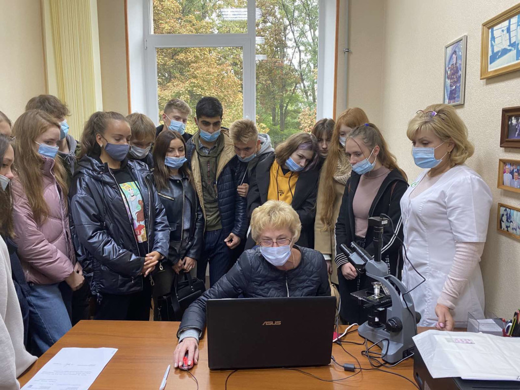 Профорієнтаційна екскурсія для школярів