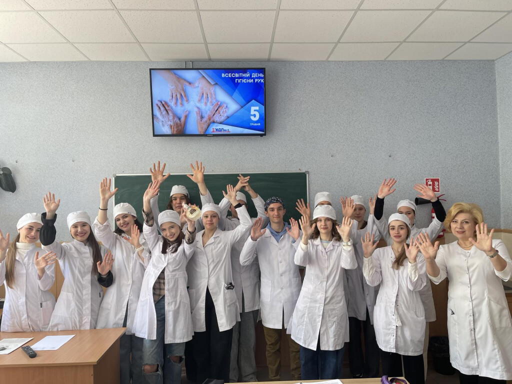 В РАМКАХ ВИВЧЕННЯ ЗМІСТОВОГО РОЗДІЛУ «МЕДИЧНА ПАРАЗИТОЛОГІЯ» НА КАФЕДРІ БІОЛОГІЇ ПРОЙШЛИ ВИХОВНІ ЗАХОДИ ПРИСВЯЧЕНІ ВСЕСВІТНЬОМУ ДНЮ ГІГІЄНИ РУК