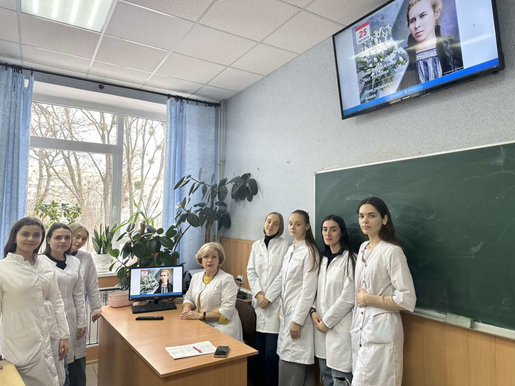 УКРАЇНА - ЦЕ ОСОБИСТОСТІ, ЯКІ ФОРМУЮТЬ ОБЛИЧЧЯ ЇЇ ІСТОРІЇ : ДО ДНЯ НАРОДЖЕННЯ ЛЕСІ УКРАЇНКИ