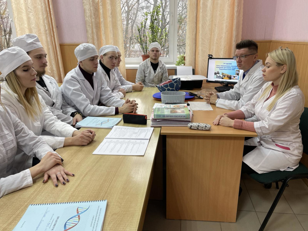 УКРАЇНСЬКИЙ НАРОД ПАМ’ЯТАЄ УРОКИ СВОЄЇ ІСТОРІЇ : ВИХОВНІ ЗАХОДИ ДО ДНЯ ПАМ’ЯТІ І ВШАНУВАННЯ УЧАСНИКІВ ЛІКВІДАЦІЇ НАСЛІДКІВ АВАРІЇ НА ЧАЕС