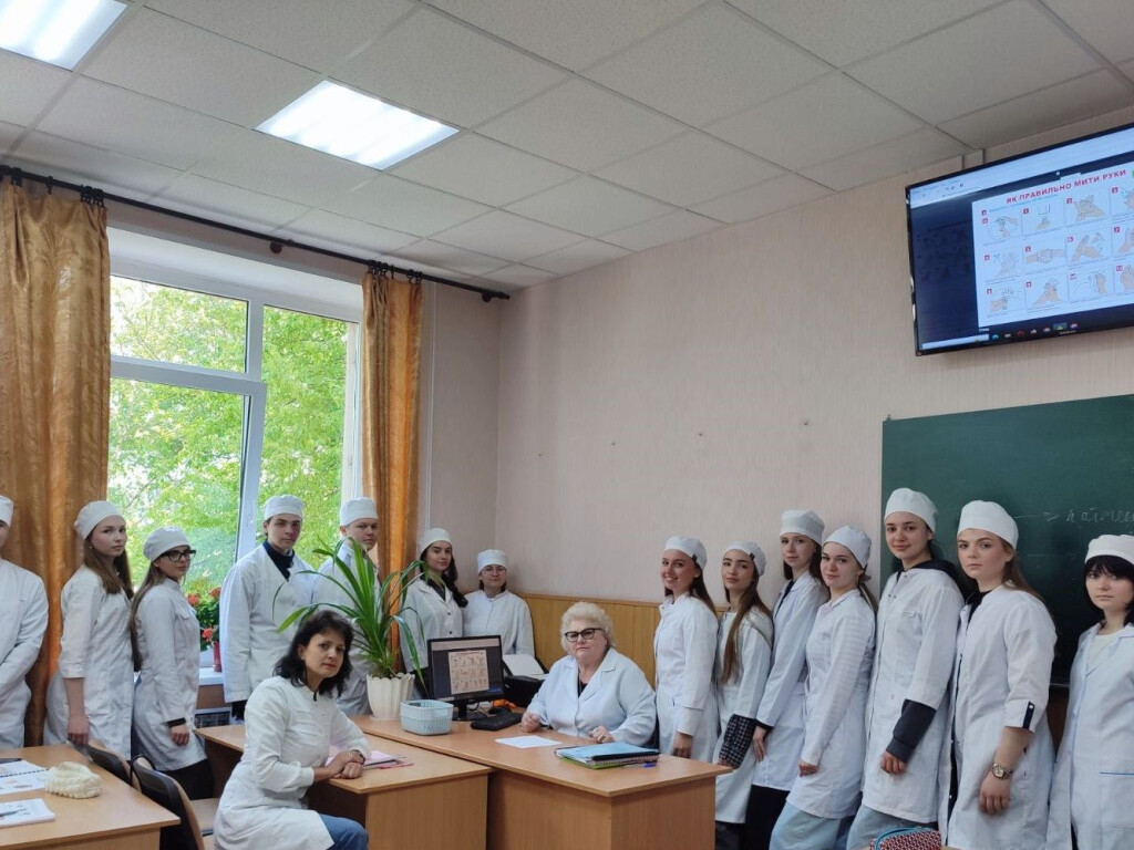 В РАМКАХ ВИВЧЕННЯ ЗМІСТОВОГО РОЗДІЛУ «МЕДИЧНА ПАРАЗИТОЛОГІЯ» НА КАФЕДРІ БІОЛОГІЇ ПРОЙШЛИ ВИХОВНІ ЗАХОДИ ПРИСВЯЧЕНІ ВСЕСВІТНЬОМУ ДНЮ ГІГІЄНИ РУК